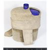 Image 1 : COBALT BLUE ENAMELED METAL BODY CANTEEN