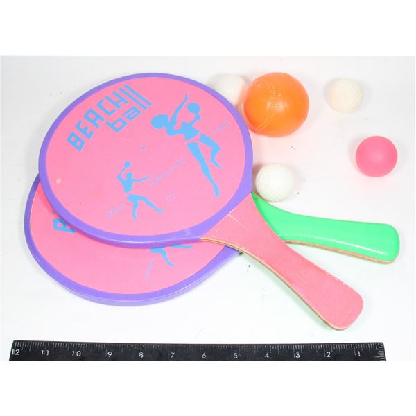 VINTAGE BEACH BALL PADDLES WITH BALLS