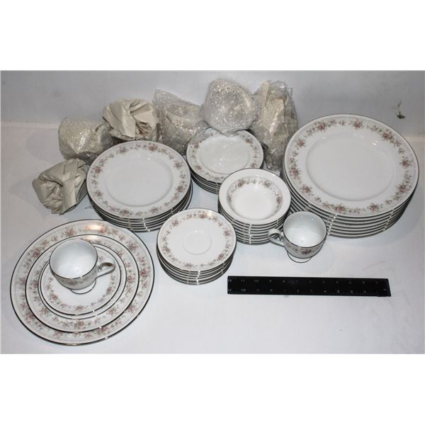 NORITAKE IRELAND CHINA 8 PIECE SETTING SET