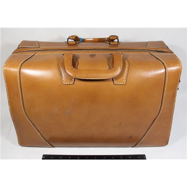 OLD LEATHER SATCHEL (ZIPPER BROKEN)