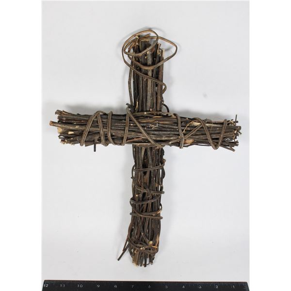 DECORATIVE RUSTIC CROSS