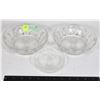 Image 1 : VINTAGE SET 3 GLASS SUNBURST PATTERN