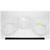 Image 1 : VINTAGE 3 LEAF PATTERN GLASS BOWLS