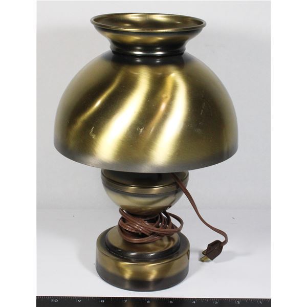 VINTAGE TABLE LAMP