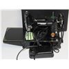 Image 2 : VINTAGE SINGER FEATHERWEIGHT  221-1 SEWING MACHINE