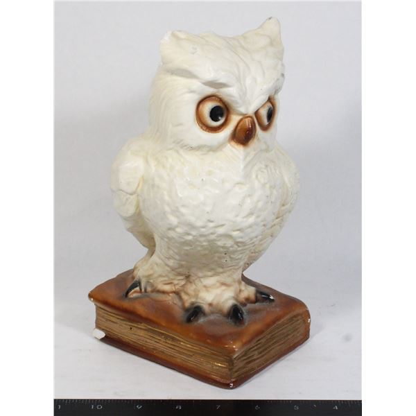 CERAMIC WHITE OWL (SOME CHIPS)