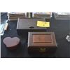 Image 1 : COLLECTION OF WOOD BOXES (3 PCS)