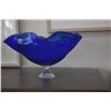 Image 4 : VINTAGE HAND BLOWN COBALT BLUE ART GLASS PEDESTAL BOWL W/RUFFLED RIM