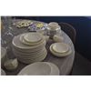 Image 2 : LENOX BONE CHINA (113 PCS)