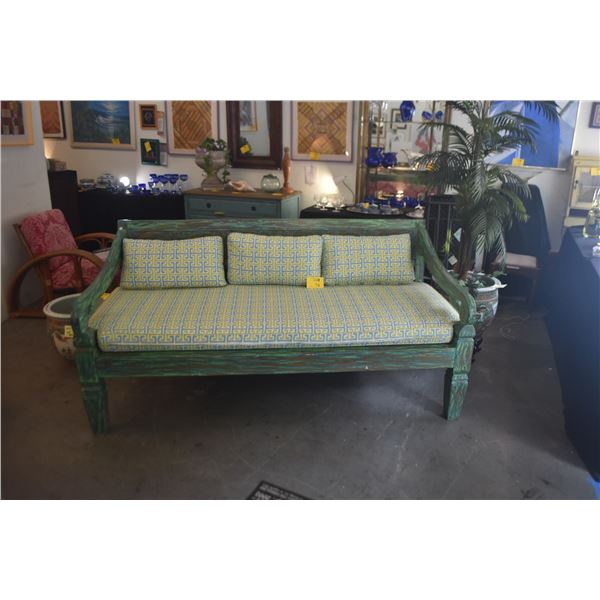 BATIK DAYBED IN RUSTIC GREEN W/PILLOWS (77 3/4" X 39")