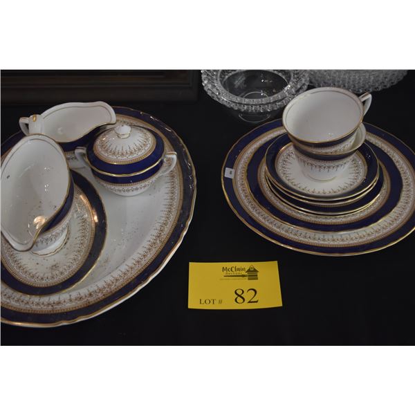 ROYAL WORCHESTER FINE BONE CHINA, REGENCY PATTERN (14 PCS)
