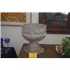 Image 1 : GARDEN CONCRETE URN (47" X 49 3/4") (DOES NOT INCLUDE FLOWERS)