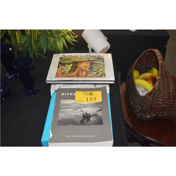 COLLECTION OF BOOKS ON HAWAII (7 PCS)