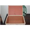 Image 4 : VINTAGE SEASHELL ENCRUSTED TRINKET BOX, WOODEN LAUHALA CARD CASE & PLATE (3 PCS) (DOES NOT INCLUDE S