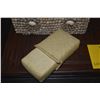 Image 5 : VINTAGE SEASHELL ENCRUSTED TRINKET BOX, WOODEN LAUHALA CARD CASE & PLATE (3 PCS) (DOES NOT INCLUDE S
