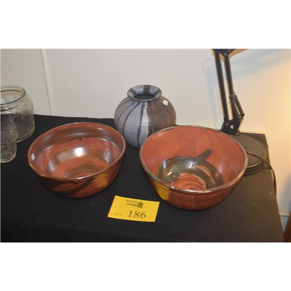 STONEWARE BOWLS & VASE (3 PCS)