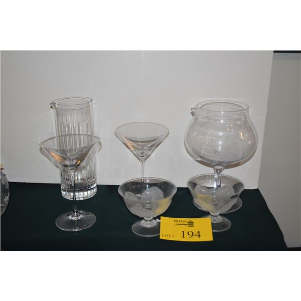 MIXED LOT: SPIEGELAU BRANDY SNIFTER, CRYSTAL MIXING GLASS, MARTINI GLASSES & PEDESTAL BOWLS BY J.G. 