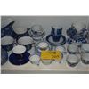 Image 1 : MIXED LOT: COLLECTION OF ASSORTED BLUE & WHITE TEA CUPS, SAUCERS, PITCHERS & STAFFORDSHIRE COVERED B