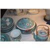 Image 2 : VINTAGE CHINESE CHINOISERIE FAMILLE ROSE BOWLS, PLATES, TEAPOT, CUPS, DISHES, SPOONS, ETC. (88 PCS)