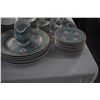 Image 7 : VINTAGE CHINESE CHINOISERIE FAMILLE ROSE BOWLS, PLATES, TEAPOT, CUPS, DISHES, SPOONS, ETC. (88 PCS)