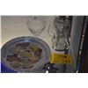 Image 1 : DECANTERS & LIQUOR LABELS (13 PCS) (DOES NOT INCLUDE TRAY)