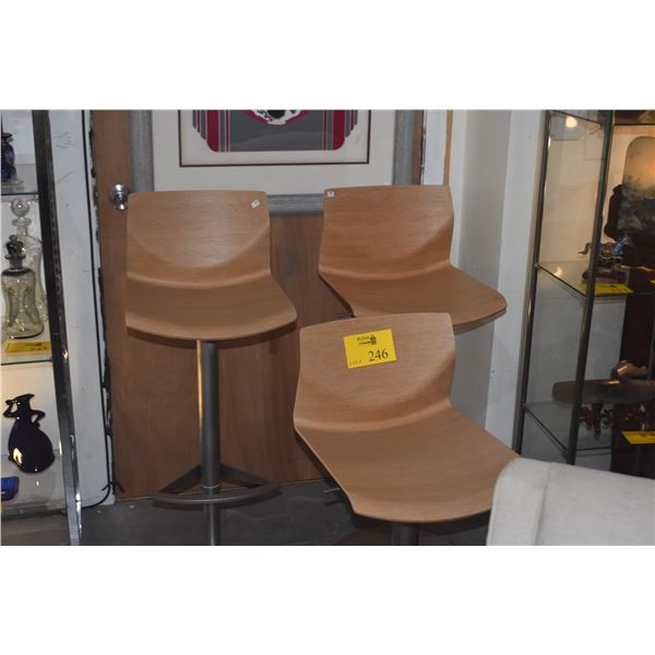 LAPALMA KAI S39 BAR STOOLS W/ADJUSTABLE HEIGHT (3 PCS)