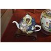 Image 3 : ANTIQUE CHINESE BONE SCRIMSHAW OPIUM BOX, CHINESE PORCELAIN GOD OF LONGEVITY TEAPOT & CHINESE PORCEL