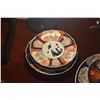 Image 6 : COLLECTION OF PLATES & CHARGERS (7 PCS) (DOES NOT INCLUDE STAND)