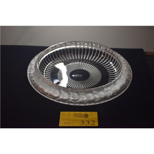 LALIQUE CRYSTAL MARGUERITES BOWL, FROSTED DAISY RIM & RIBBED SIDES (14 1/2" X 3")