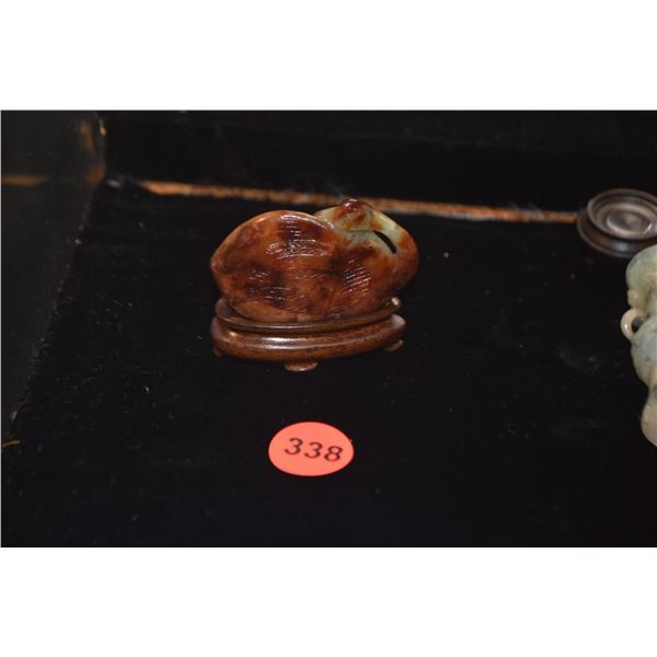 CHINESE JADE CARVING, HERON USING THE RUSSET SKIN OF THE JADE W/STAND (1 7/8
