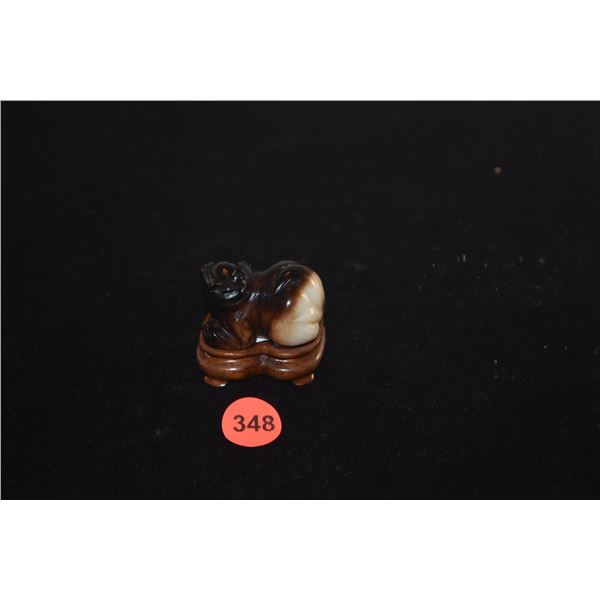CHINESE MYTHICAL ANIMAL AGE STAINED JADE (NEPHRITE) W/STAND (1 1/2" X 1 1/4")