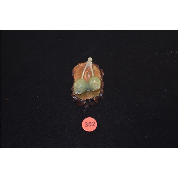 CHINESE JADEITE 2-TONE FRUIT ON LEAF W/STAND (2 3/8" X 1 3/8")