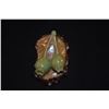 Image 2 : CHINESE JADEITE 2-TONE FRUIT ON LEAF W/STAND (2 3/8" X 1 3/8")