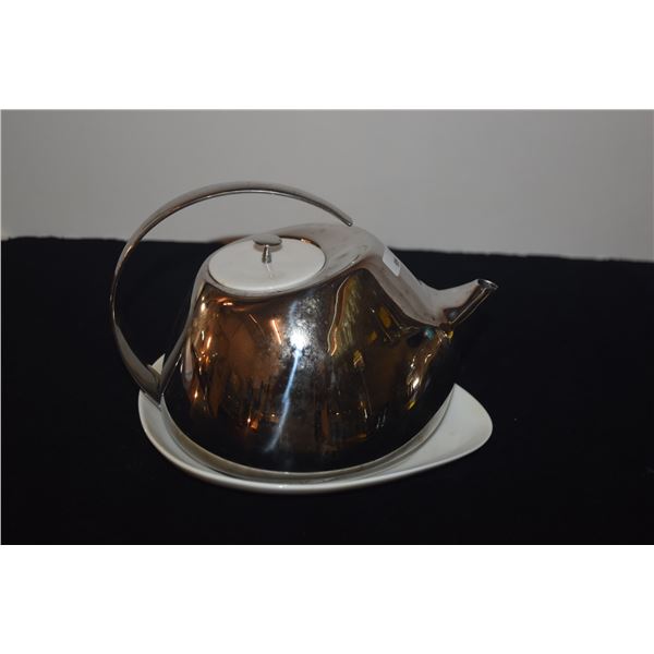 GEORGE JENSEN HELENA TEAPOT W/COASTER (2 PCS)