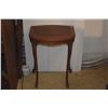 Image 2 : SMALL SIDE TABLE W/CARVED LEGS (16 1/2" X 13" X 22 3/4")