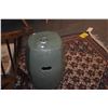 Image 2 : GREEN CERAMIC GARDEN STOOL (12" X 12" X 18")