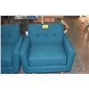 Image 3 : PAIR UPHOLSTERED TEAL ARM CHAIRS (PAIR)