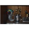Image 2 : COLLECTION OF BARWARE & COLLECTIBLE STIRRERS