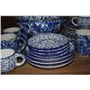 Image 6 : COLLECTION OF POTTERY BARN, CRATE & BARREL & GOLDEN RABBIT BLUE & WHITE SPLATTER/SWIRL PLATES, CUPS,
