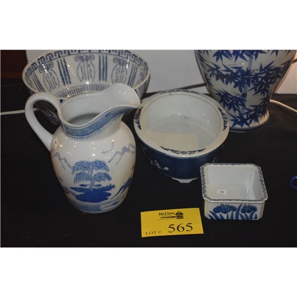 COLLECTION OF BLUE & WHITE BOWLS, VASE & PITCHER (5 PCS)