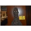 Image 2 : PAPUA NEW GUINEA SEPIK RIVER CARVED WOOD SUSPENSION HOOK W/3 STYLIZED FACES & INLAID SHELLS