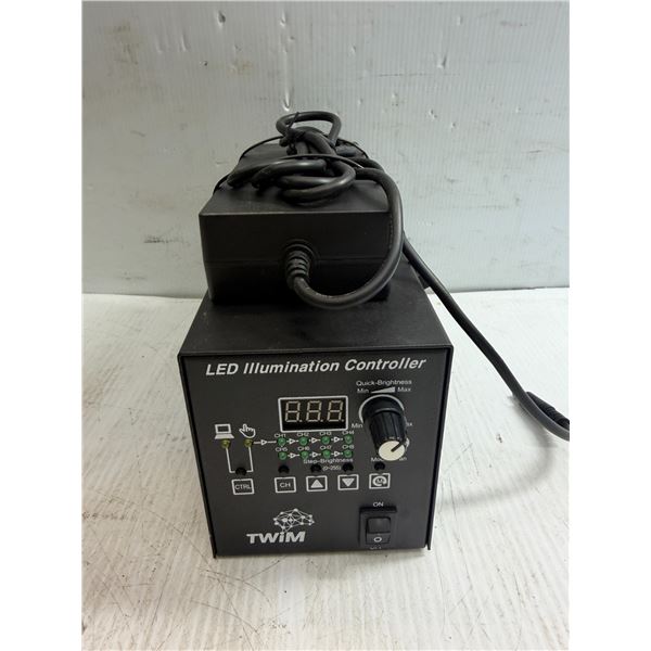 TWIM #RLC7-8CH-150W-BD(12V) LED Illumination Controller