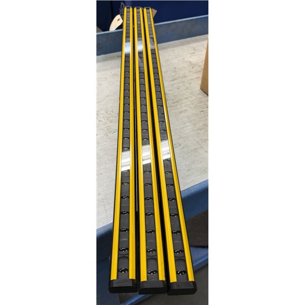 (3) Sick #1081268 / CAP-EA0903S001 Safety Light Curtains