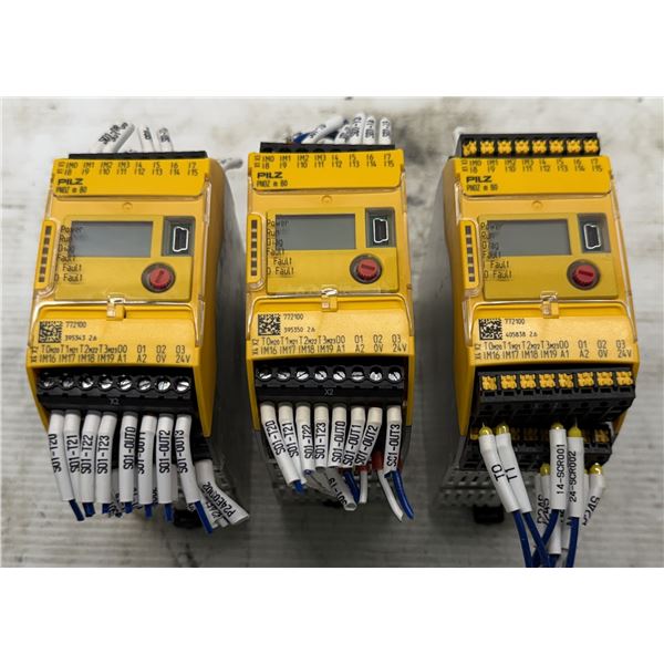 (3) Pilz #772100 / PNOZ m B0 Safety Relays