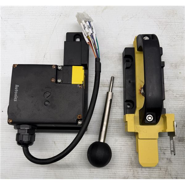 Autonics #SFDL2-M6A-G1/2KB Safety Door Lock Switch