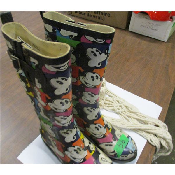 LADIES MICKEY MOUSE RUBBER BOOTS (SIZE 8), PLATE HOLDER