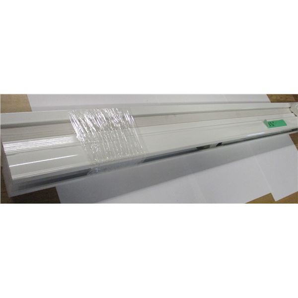 VENETIAN BLIND C/W HARDWARE (53.5" WIDE)