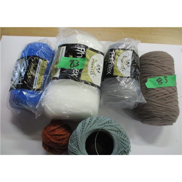 BOX C/W YARN & THREAD