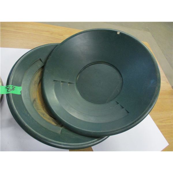 2 GOLD PANS & 1 BURNER