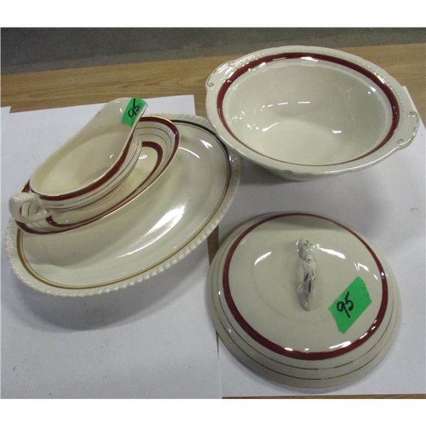 GRAVY BOAT & TRAY, COVERED BOWL & TRAY